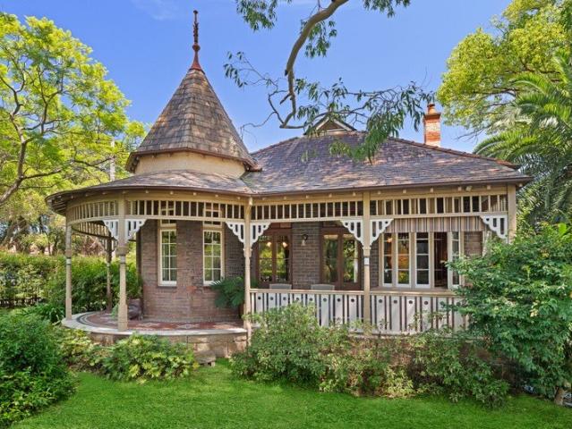 A Landmark Residence of Timeless Federation Grandeur