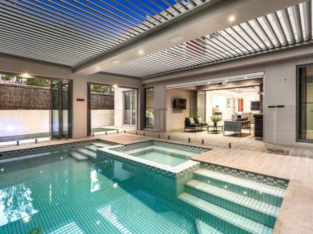 A Landmark Residence of Uncompromising Luxury