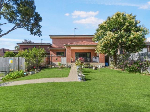 A Landmark Residence of Exceptional Luxury in the Heart of Burwood