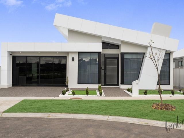 A Landmark Residence of Style and Distinction