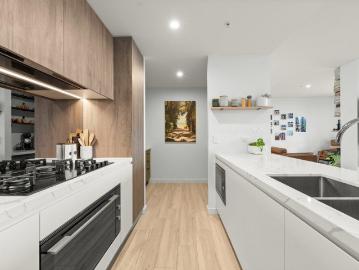 A Landmark Sky Home of Scale, Sophistication & Unrivalled Views