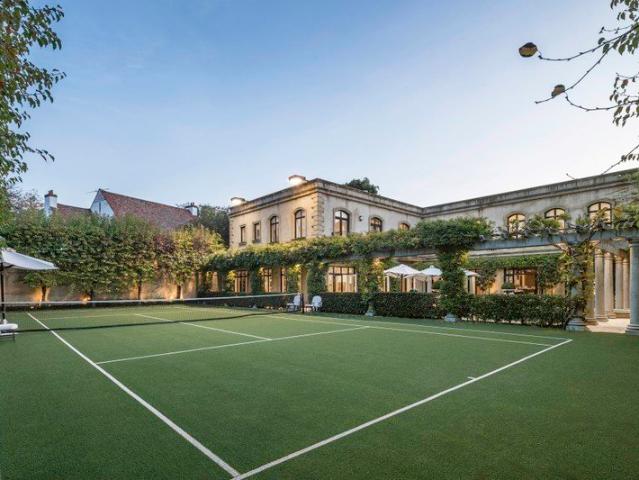 A Landmark Toorak Estate Of International Distinction