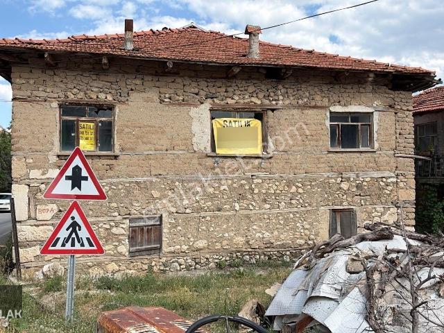 Ağlasun Burdur Caddesi Üzerinde Satılık Müstakil Ev