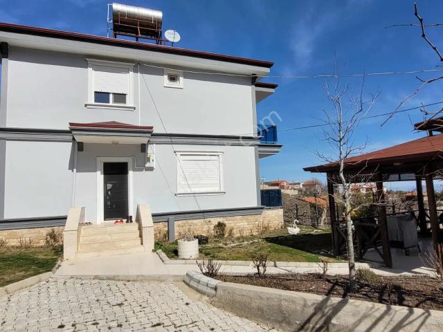 Çağlarca'da Deniz Ve Dağ Manzaralı 4+1 Satılık Villa