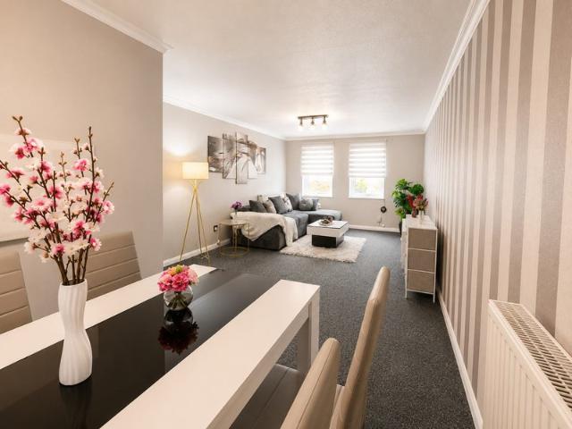 A large modern 2 beds 2 bath fully furnished flat