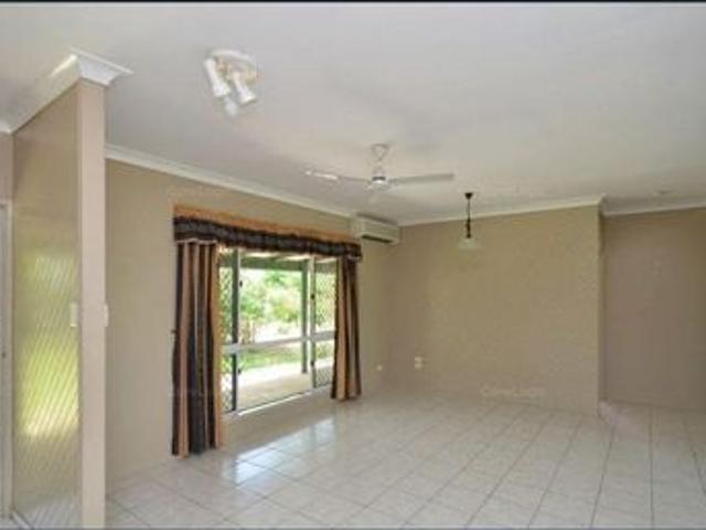 A LARGE ACREAGE BLOCK IN MOUNT LOW WITH AN ABUNDANCE OF SPACE & STORAGE