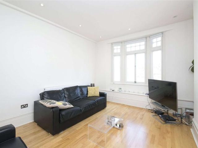 A large four double bedroom apartment situated in a perfect Islington location on Upper Street