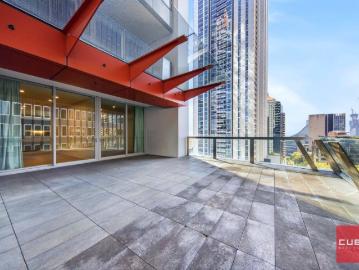 A LARGE 150sqm Architectural Masterpiece in the Heart of the CBD