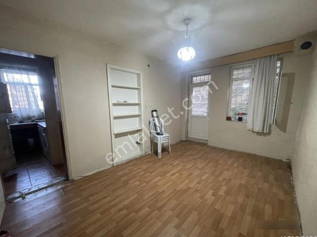 Çağlayan Merkezde Kiralık 1+1 Bahçe Katı Daire