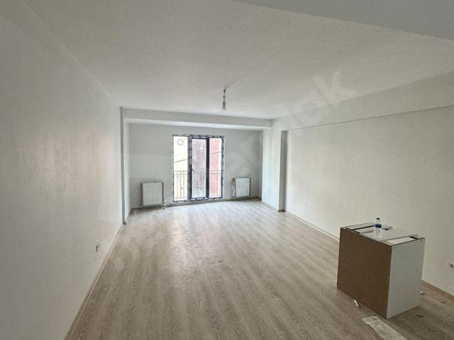 ÇAĞLAYAN METROYA ADLİYEYE 4 DK MESAFEDE 2+1 KİRALIK YENİ DAİRE