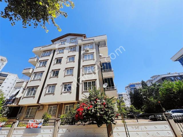 Çağlayan Da Masrafsız Yatırımlık Köşe Bina Satılık 2+1 Daire