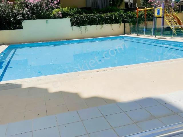 Çağlayanda Havuzlu Sitede Müstakil Girişli Kiralık 1+1 Daire