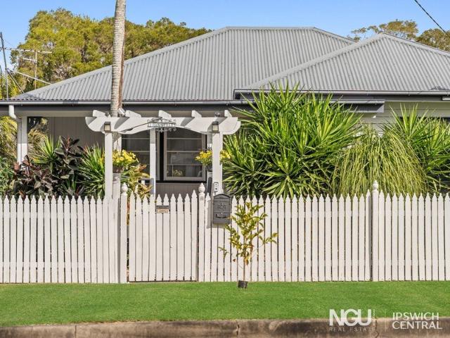 A LEAFY EASTERN HEIGHTS HOME WITH ROOM FOR EVERYTHING
