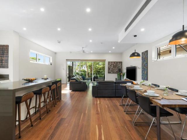A Leafy Family Haven With Pool & Rear Lane Access To Secure Parking