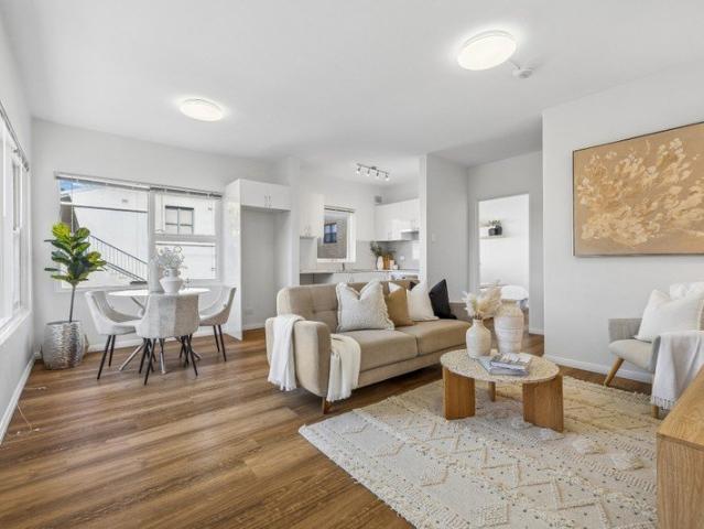 A Light Filled Haven with Outstanding Lifestyle Appeal