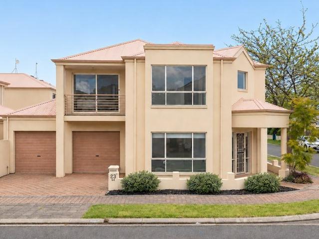 A Light Filled Sanctuary in the Heart of Mawson Lakes