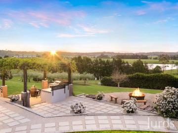 A Lifestyle to Love in Lochinvar