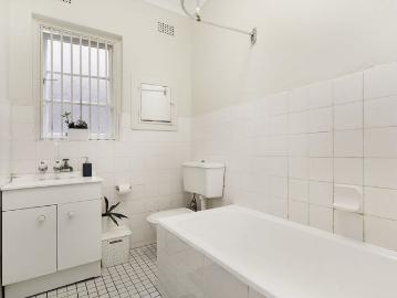 Prime Position! Boutique Apartment in a Complex of Only Six – Some Renovations Completed