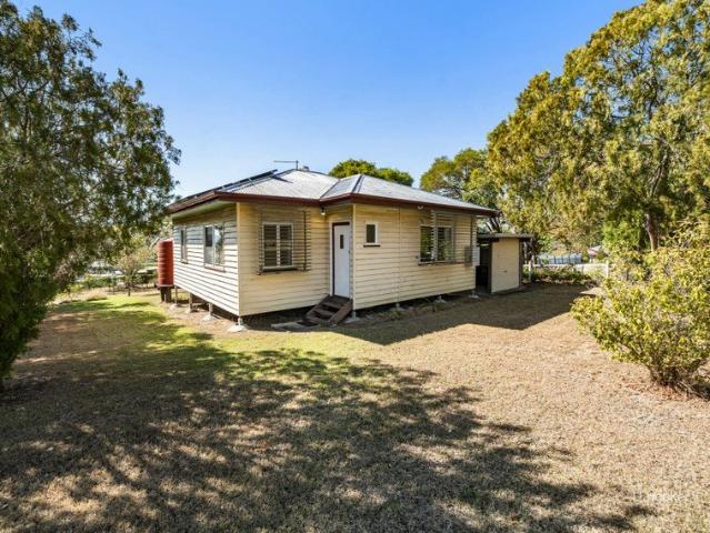 A Little Gem with Elevated Rural Views