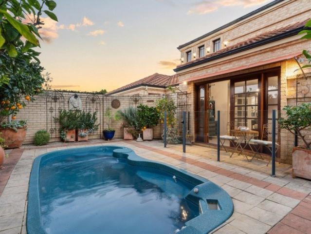 A little slice of the Mediterranean in Bayswater