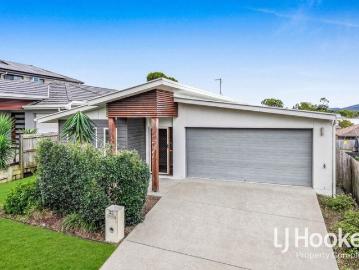 A Location Parents Will Love Just 300m to School