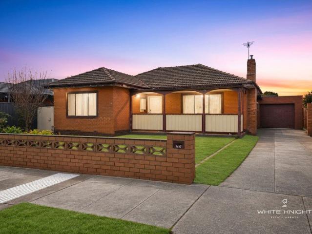 A Location You'll Love Walk to Shops, Schools & Transport