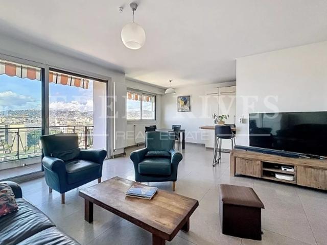 À L'ORÉE DU CAP D'ANTIBES 4P 100M2 VUE MER