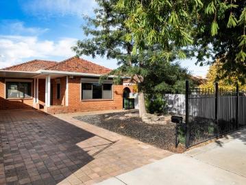 A Low Fuss Asset Poised For Lifestyle In A Prized 'Park' Suburb