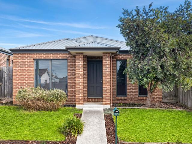 A Low maintenance home in well sought after Hamlyn Heights