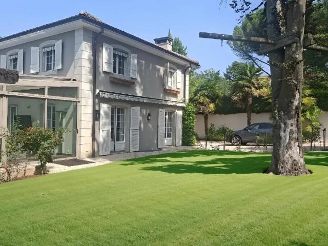 À louer Magnifique maison Individuelle avec Piscine à Collonge Bellerive