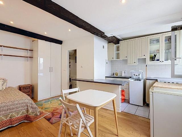À louer – Magnifique studio meublé 1380€ – 67 Rue Peyssonnel, 13003 Marseille, Marseille Amsterdam Apartments for Rent