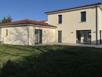 A LOUER ! Magnifique villa moderne avec prestations haut de gamme 117m² Ternay