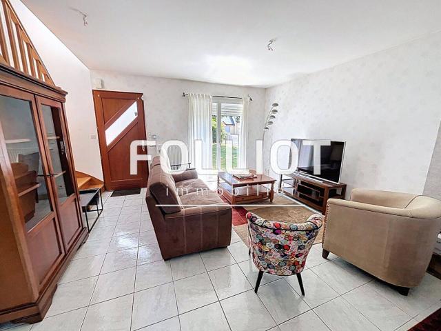 A louer: Maison 5 Pièces à Lécousse Réf.2225CV