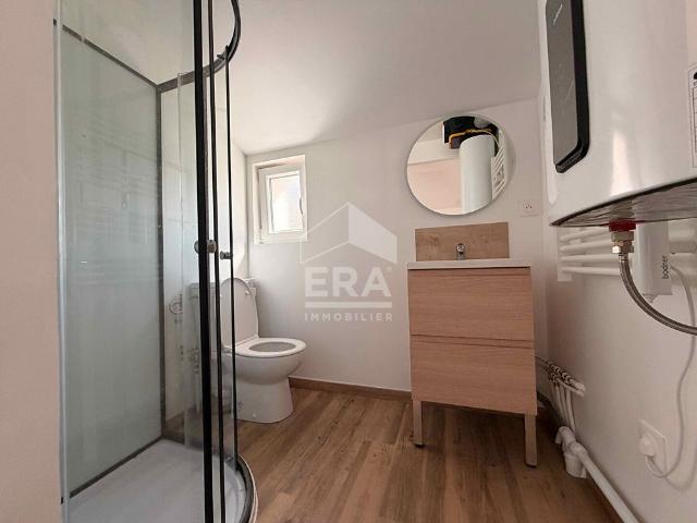 À louer: Maison 1 pièce de 23 m² avec garage à Varennes sur Seine