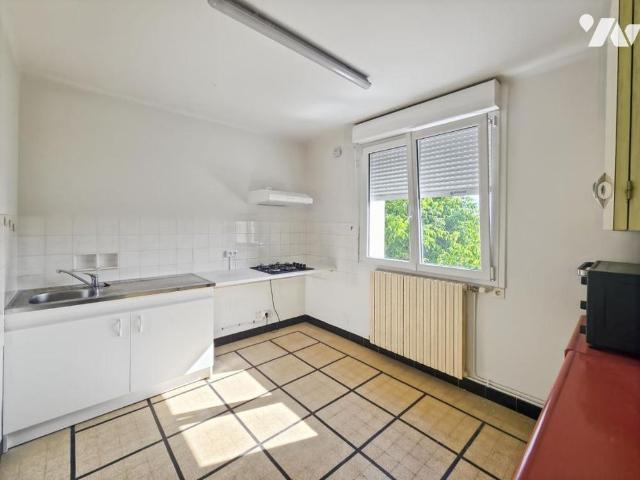 A LOUER MAISON 2 CHAMBRES LAVAL