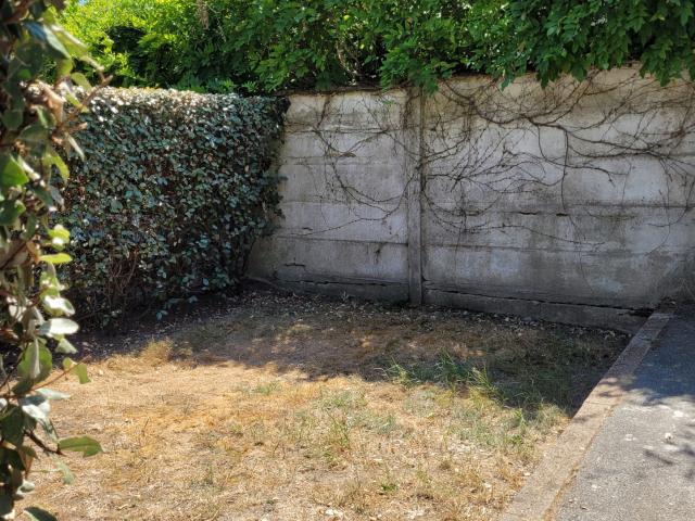A LOUER MAISON 2 PIECES AVEC JARDINET