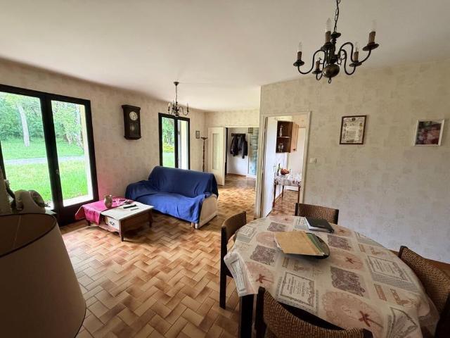 A LOUER MAISON 3 CHAMBRES sur 5000 m2 A CAVIGNAC