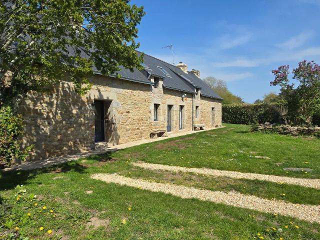 À Louer Maison T4 à Tregunc, 92 m² habitables pour 120 m² au s