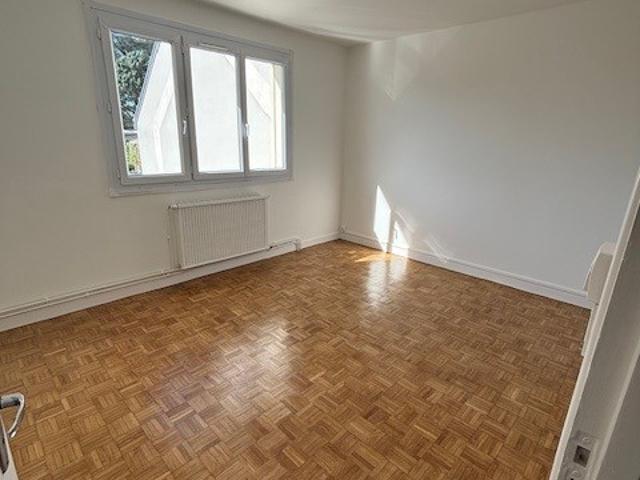 À LOUER MAISON T4 AVEC JARDIN SUR CHAMBRAY LES TOURS • Réf. GI BR G0624