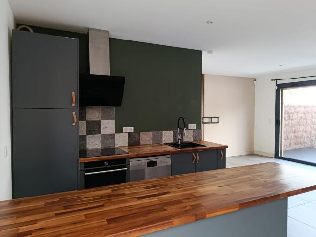 A louer maison T4 de plain pied avec jardin