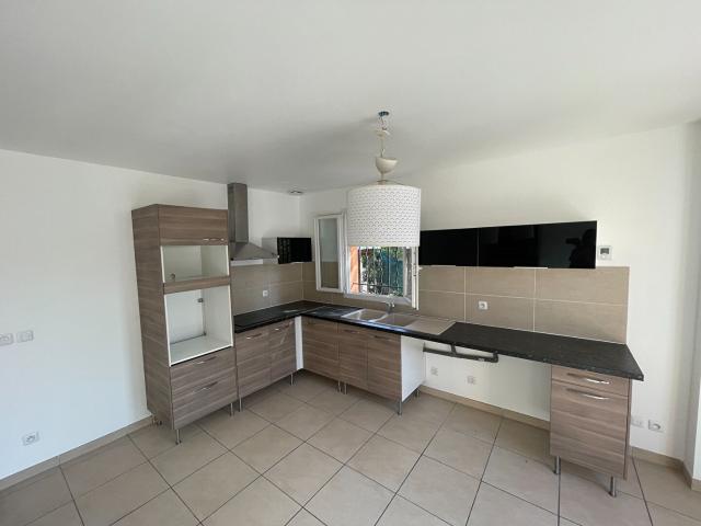 À louer Maison T4 de plain pied de 82 m² avec jardin