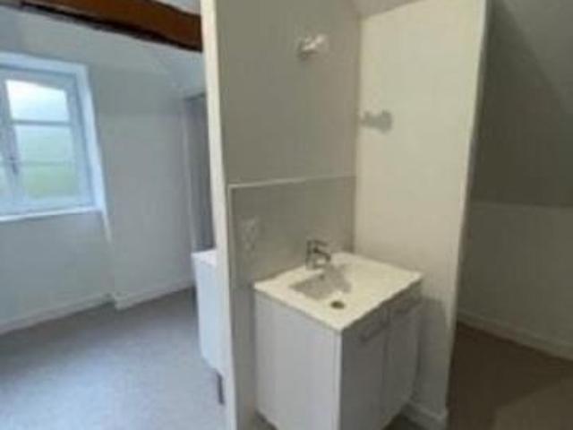 A LOUER MAISON T5 ETRELLES