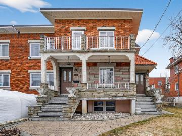 À louer / Maison à étages