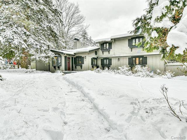 À louer / Maison à étages