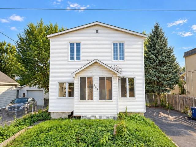 À louer / Maison à étages