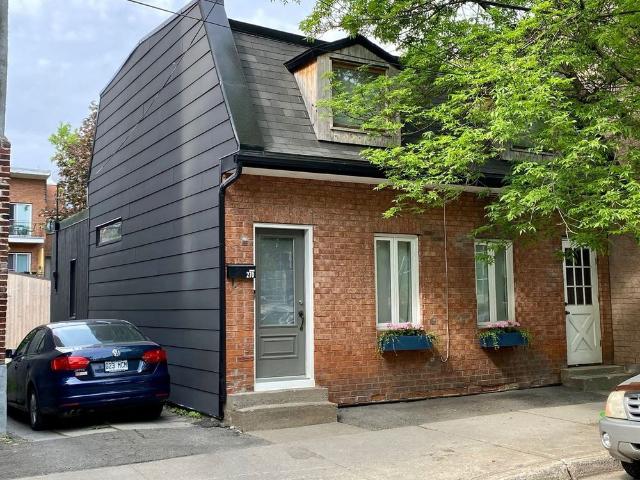 À louer / Maison à étages