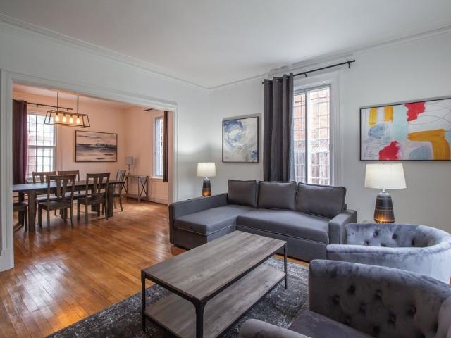 À louer / Maison à étages