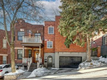 House for rent in T, Brossard - Parking