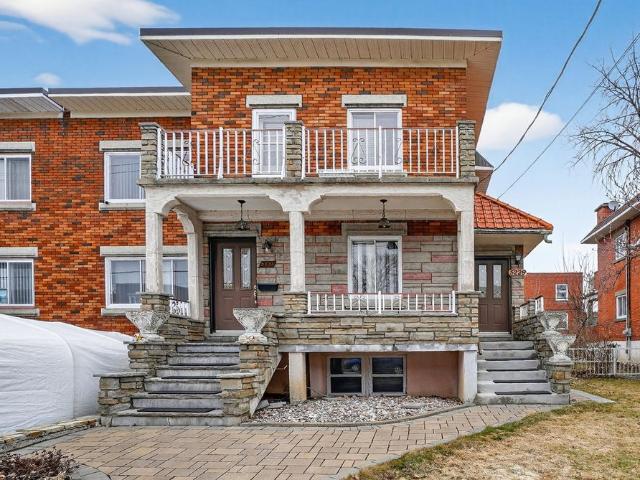 À louer / Maison à étages