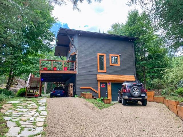 À louer / Maison à étages